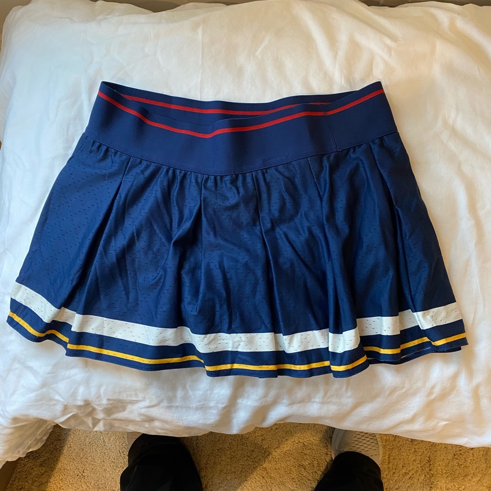 Adidas tennis skirt size m
